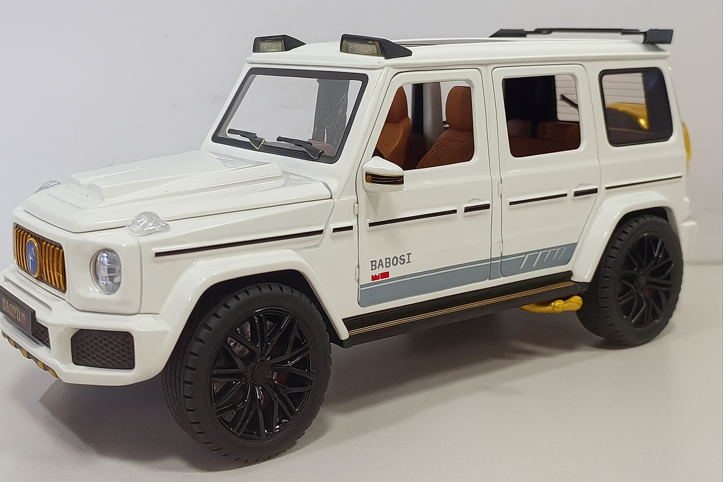 Mercedes-Benz G Babosi 800 – Échelle 1:18