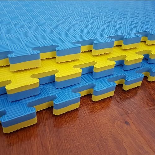 Tapis en mousse souple et antidérapant (4 pcs)