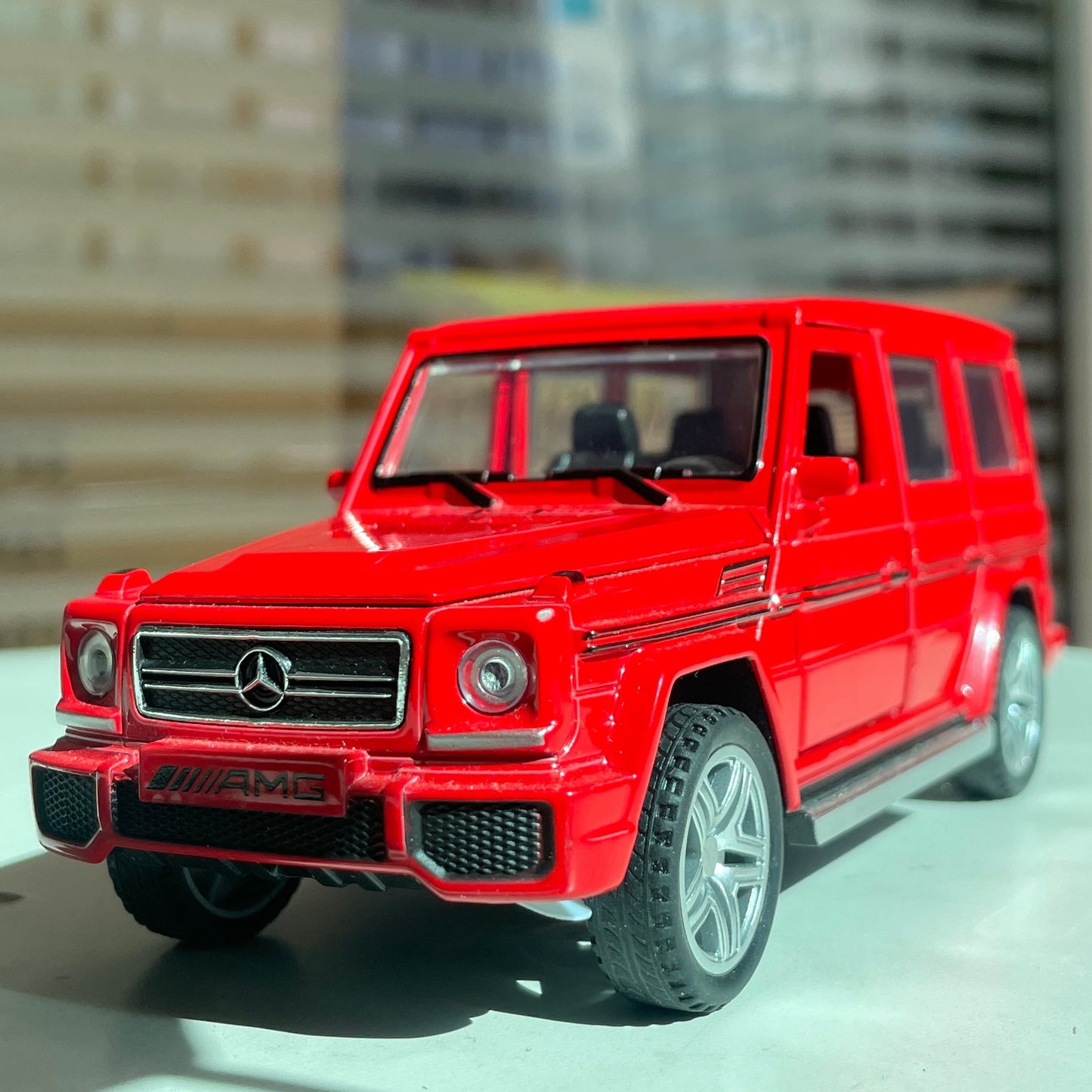 Modèle réduit Mercedes Benz G Class AMG65 (1:32)