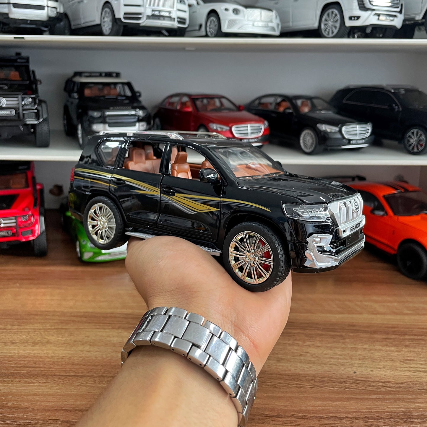 Modèle réduit Toyota Prado Noir (1:24)