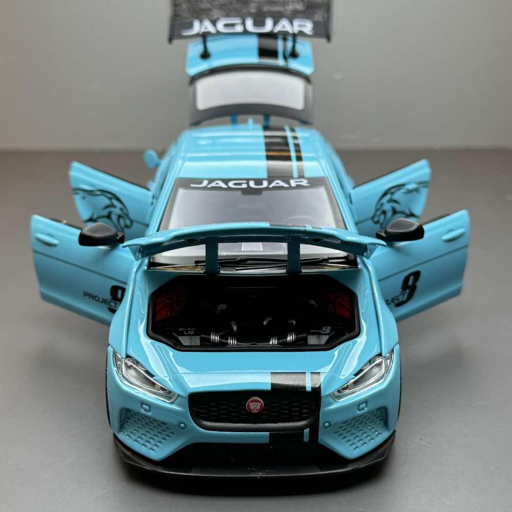 Modèle réduit Jaguar XE SV Project 8  – Échelle 1:18