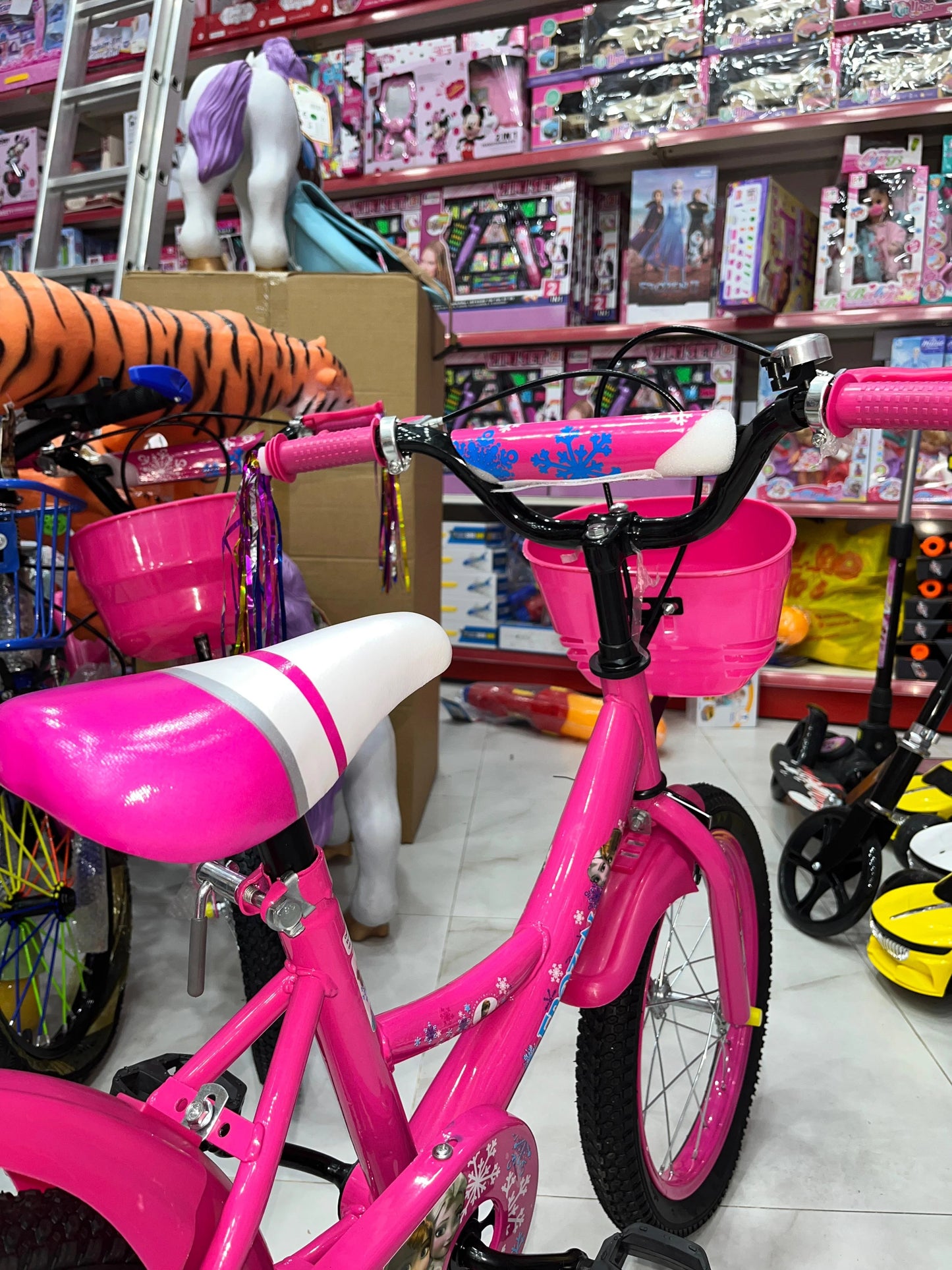 Vélo Frozen – Rose avec Panier & Roues Stabilisatrices - 3 ans à +10 ans
