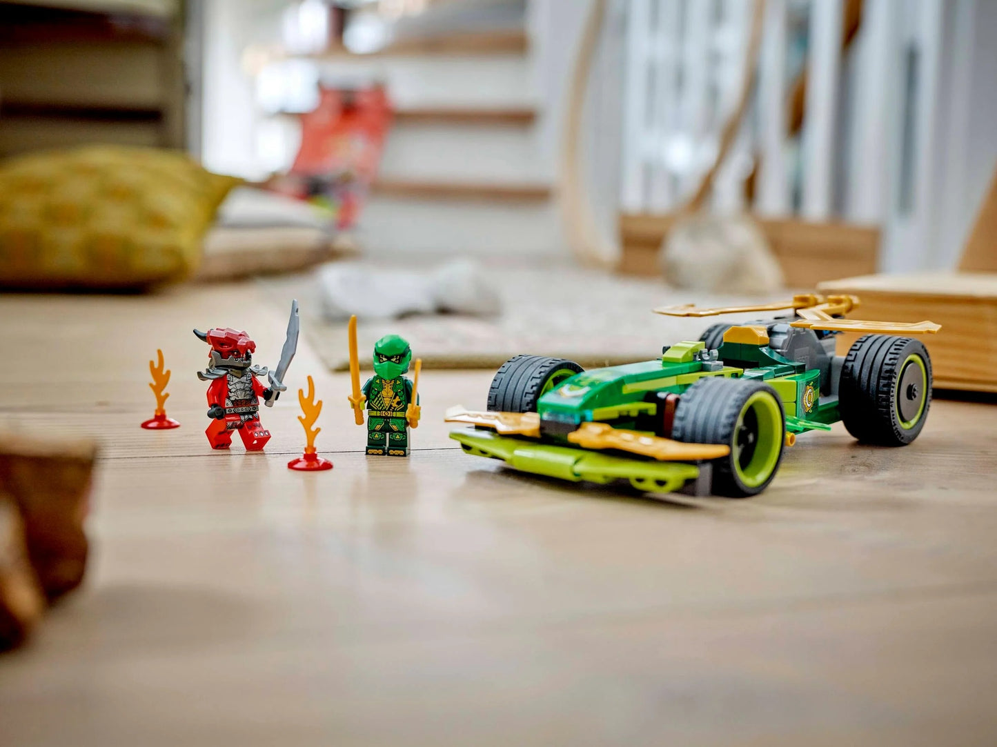 La voiture de course à rétrofriction de Lloyd - LEGO® NINJAGO®