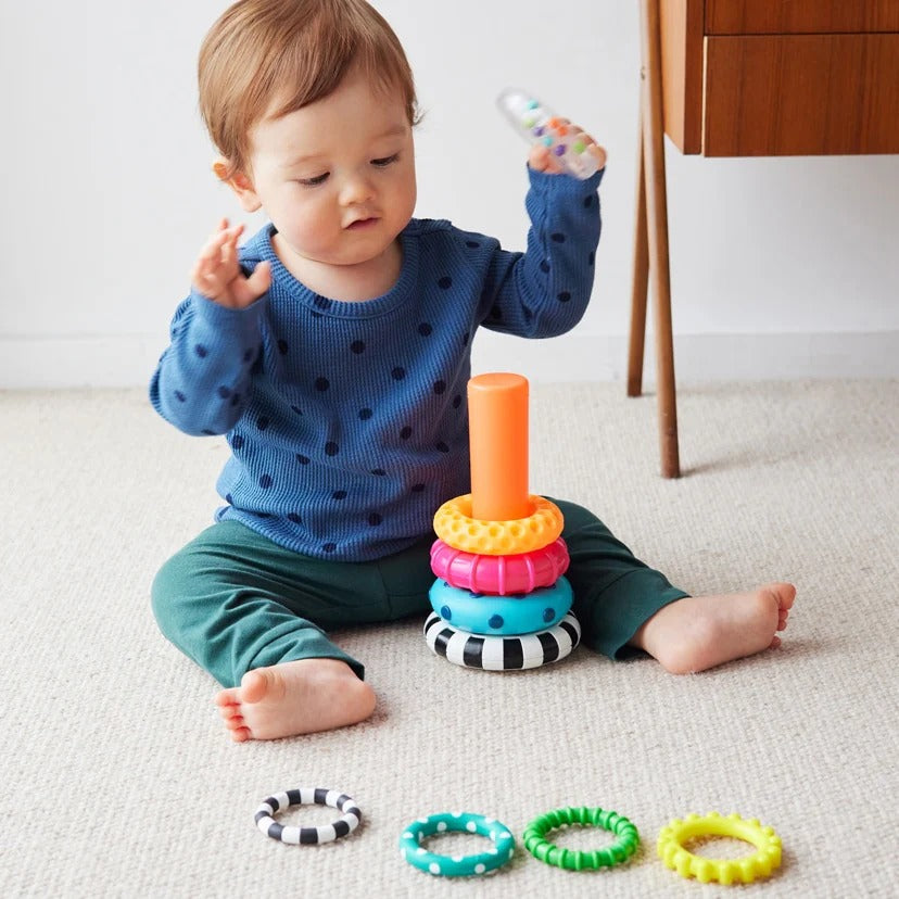 Pyramide Sensorielle à Bascule 6M+ – Winfun