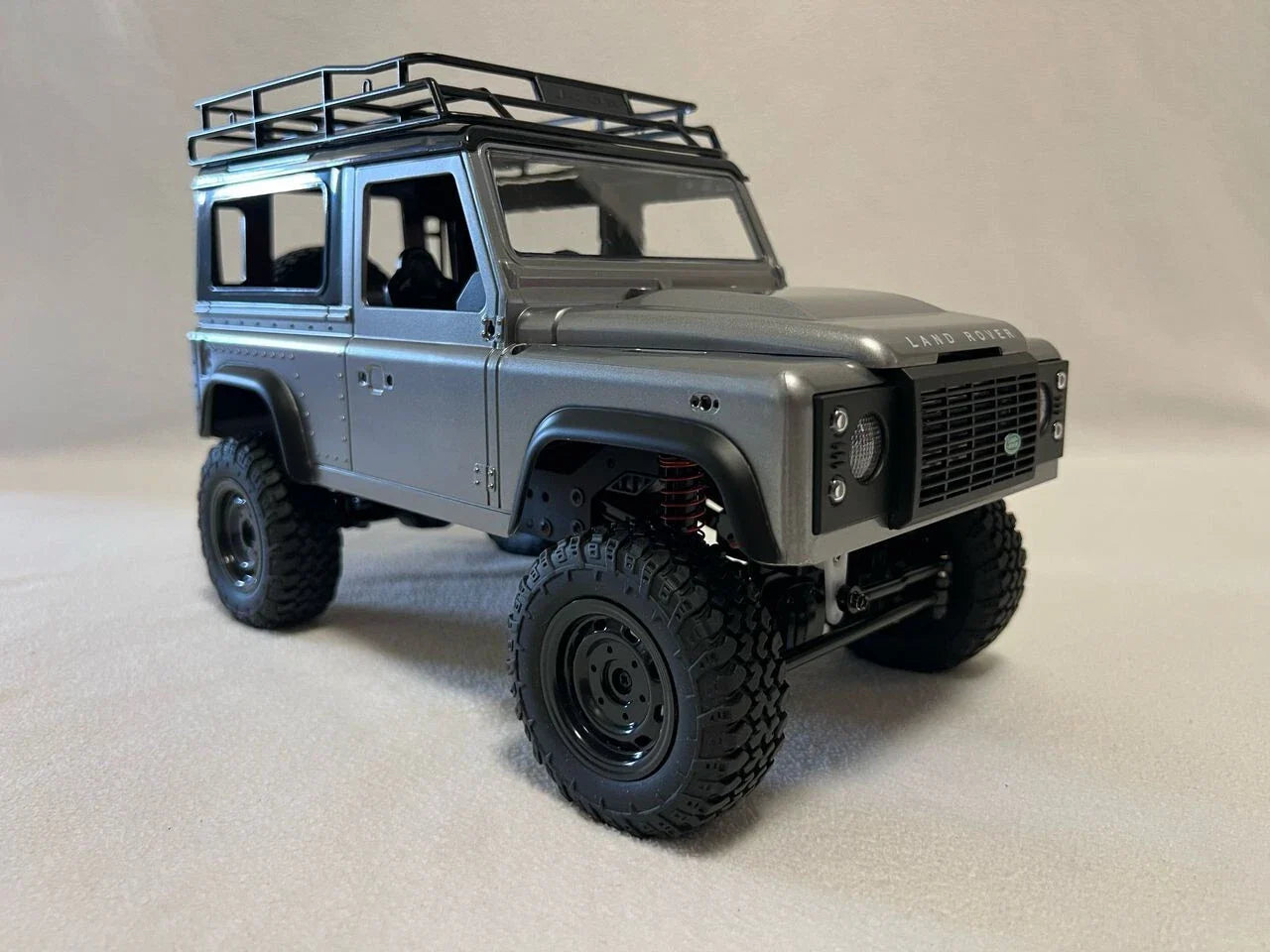 Land Rover Defender MN98 – Voiture RC 4x4 Échelle 1:12 Off-Road avec LEDs